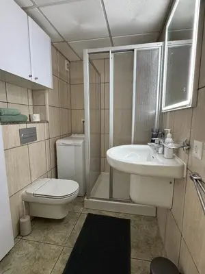 Un baño de Tamarán 404