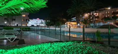 Piscina en o cerca de Golden SOLYMAR