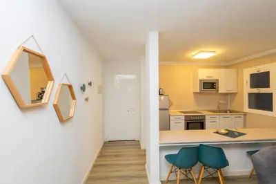 Una cocina o zona de cocina en 2BR Terrace House - Pool & Solarium