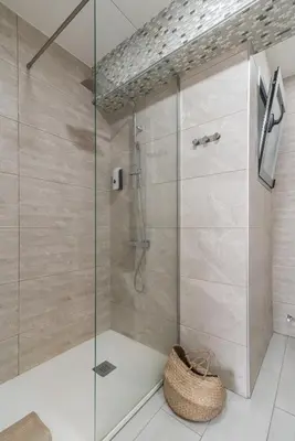 Un baño de Escondite Sereno - 50m Las Canteras Beach