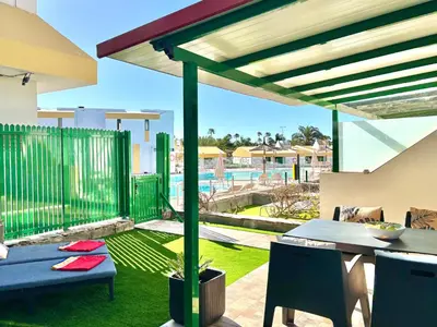 Un balcón o terraza de Cosy Bungalow Capri Maspalomas