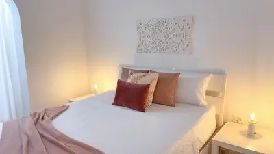 Cama o camas de una habitación en Harmony Beach Views Home with Terrace