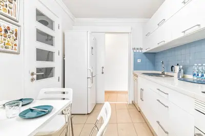 Una cocina o zona de cocina en Comfortable Apartment with Terrace