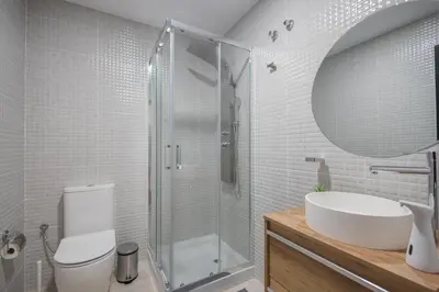Un baño de Luxury Workfriendly Far Ocean Views Home