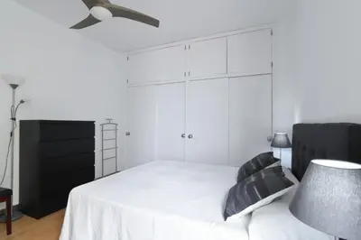 Cama o camas de una habitación en Seafront Terrace Home 2BR Las Canteras Beach