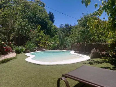 Piscina en o cerca de Los Matos, Canarian house in Valleseco