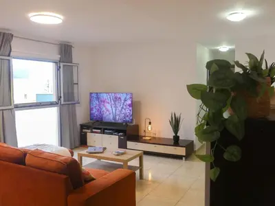 Una televisión o centro de entretenimiento en El Rincón de Gáldar