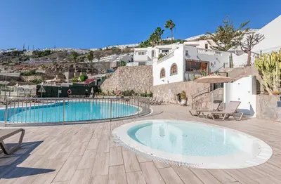 Piscina en o cerca de Apartment with heated pool and sea view