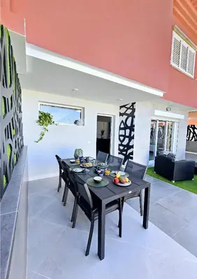 Plano de Serendipity House