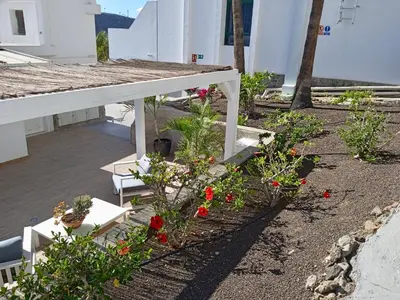 Jardín al aire libre en Apartamento Deluxe en Canaima- Puerto Rico