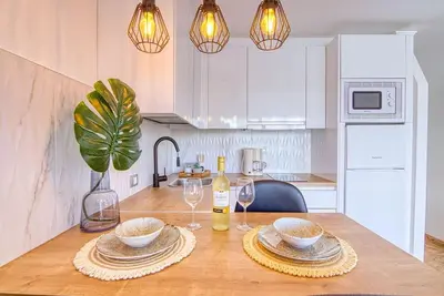 Una cocina o zona de cocina en La Perla del Elefante by Homestaygrancanaria