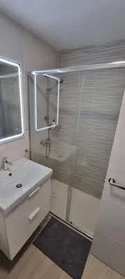Un baño de Salinetas apartamento junto al mar