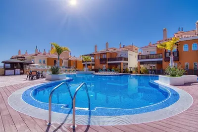Piscina en o cerca de Monte Carrera 723