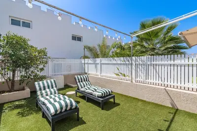 Jardín al aire libre en Home2Book Pool & Terrace Comfort in Maspalomas