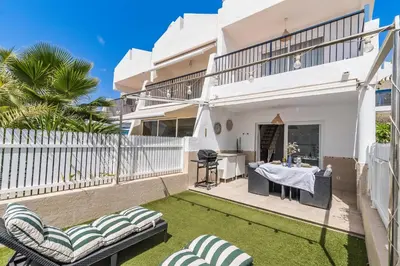 Un balcón o terraza de Home2Book Pool & Terrace Comfort in Maspalomas