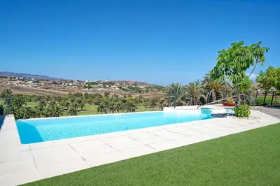 Piscina en o cerca de Casa Aloe del Sol by VillaGranCanaria
