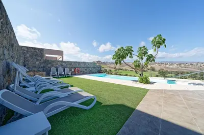 Piscina en o cerca de Casa Aloe del Sol by VillaGranCanaria