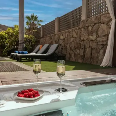 Serenity Villa Tauro