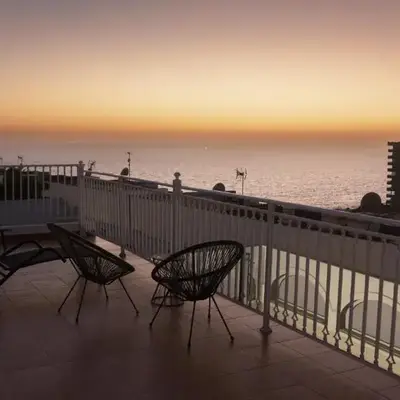 Sunset House los Caideros