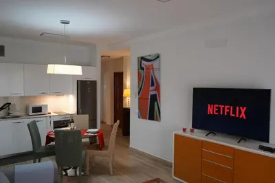 Una televisión o centro de entretenimiento en Matias Padron House