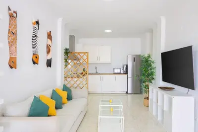 Una cocina o zona de cocina en African Sunrise by Villas Rivero