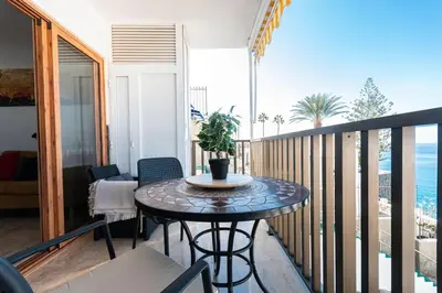 Un balcón o terraza de Almodo Suite Patalavaca