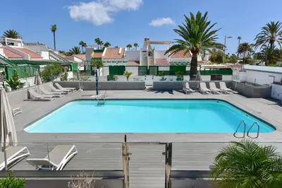 Piscina en o cerca de Casa Amarilla Begoña by VillaGranCanaria