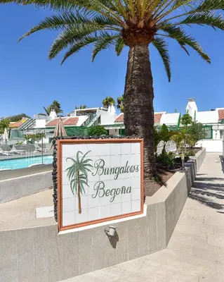 Piscina en o cerca de Casa Amarilla Begoña by VillaGranCanaria