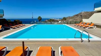 Piscina en o cerca de Casa Tucan - two bedrooms, heated pool, city and ocean views
