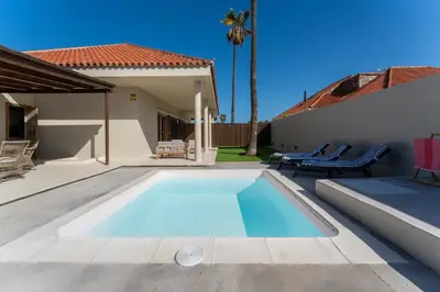 Piscina en o cerca de Vivelorural Villa Oscar 2, Maspalomas