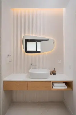 Un baño de Eden Salobre