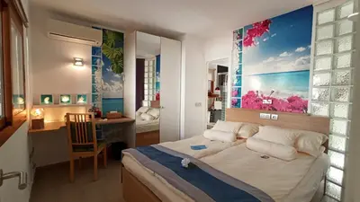 Cama o camas de una habitación en Parrot Cage - the Gay Villa