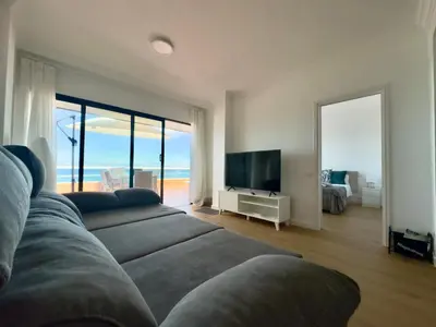 Una televisión o centro de entretenimiento en La Perla de Las Canteras