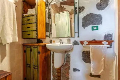Un baño de Finca Arenales by Villas Rivero