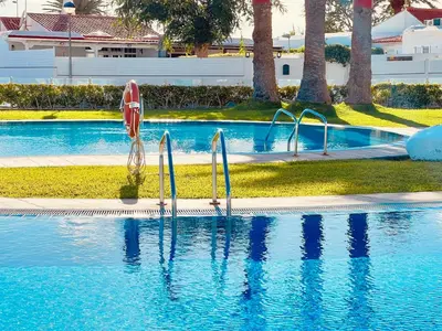 Piscina en o cerca de Arena y mar