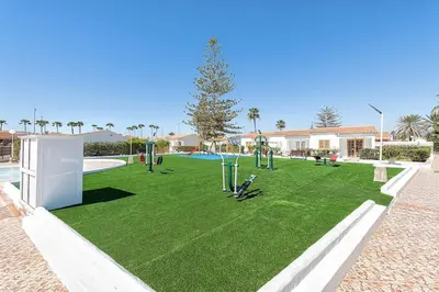 Zona de juegos infantil en Bungalow Arcos 78