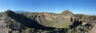 Vista general de una montaña o vista desde el hostal o pensión