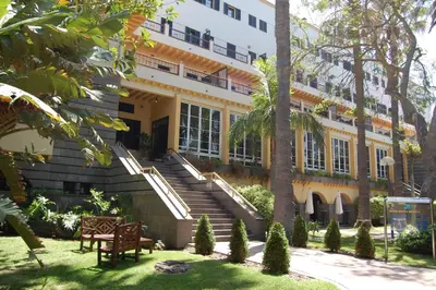 Jardín al aire libre en Hotel Escuela Santa Brígida
