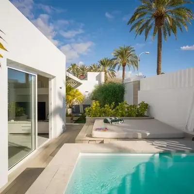 Porto Mare 42 with heated pool on the Front Line by CanaryScape