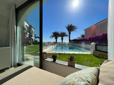 Piscina en o cerca de Mary Playa 1 direkt am Meer Playa del Inglés