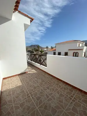Un balcón o terraza de Vivienda con vistas al mar, cerca de la playa y 3 bedrooms