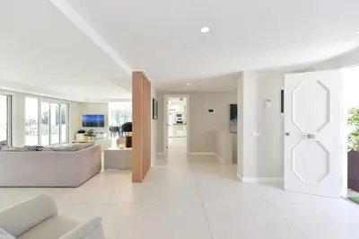 Una televisión o centro de entretenimiento en Oasis Serenity by VillaGranCanaria