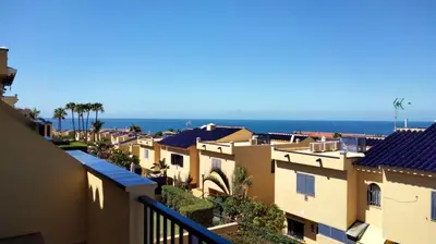 Vista general del mar o vista desde la casa o chalet