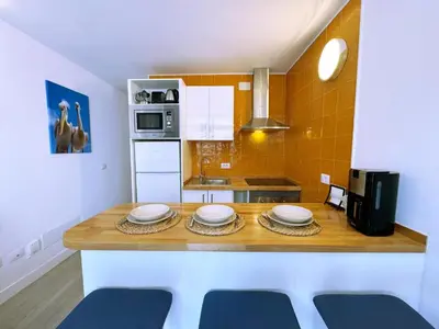 Una cocina o zona de cocina en Chloe Holiday Home