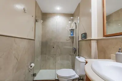 Un baño de Endless Seaview Las Canteras