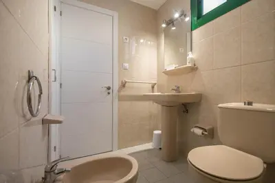 Un baño de Bright Tirma Home - Relax & Chill Terrace