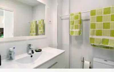 Un baño de Quiet beach