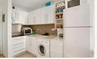 Una cocina o zona de cocina en Quiet beach