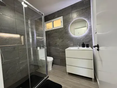 Un baño de GD House cielo & mar