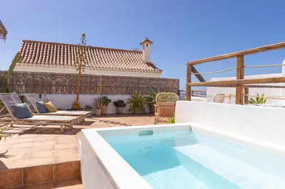 Piscina en o cerca de Charming house with Rooftop Pool